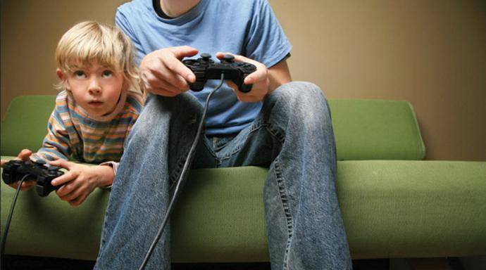 KidsPlayingVideoGames_full_690x384